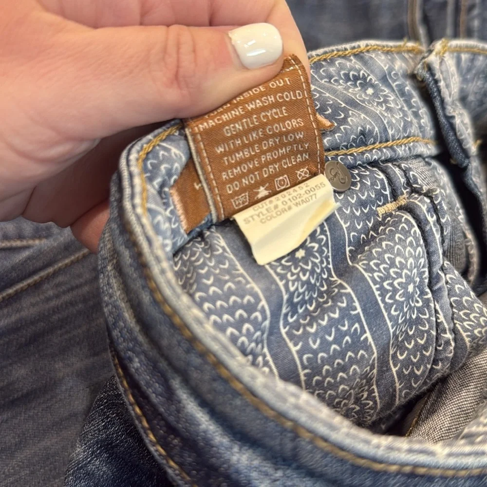 Paige Jeans NWOT Size 32 Long Jeans Laurel Canyon Low waist boot cut Host Pick - Picture 7 of 14